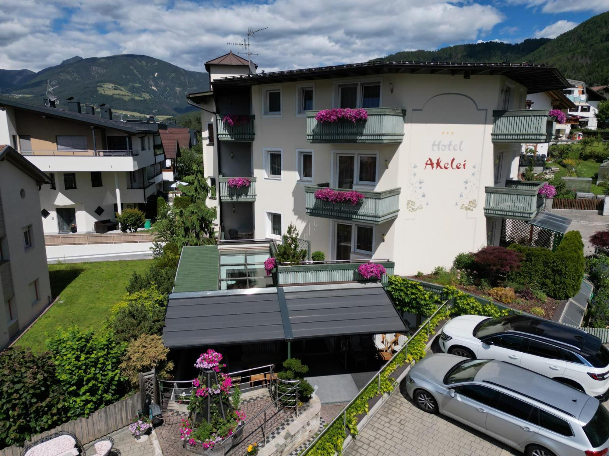 Hotel Akelei Bruneck Exteriör bild